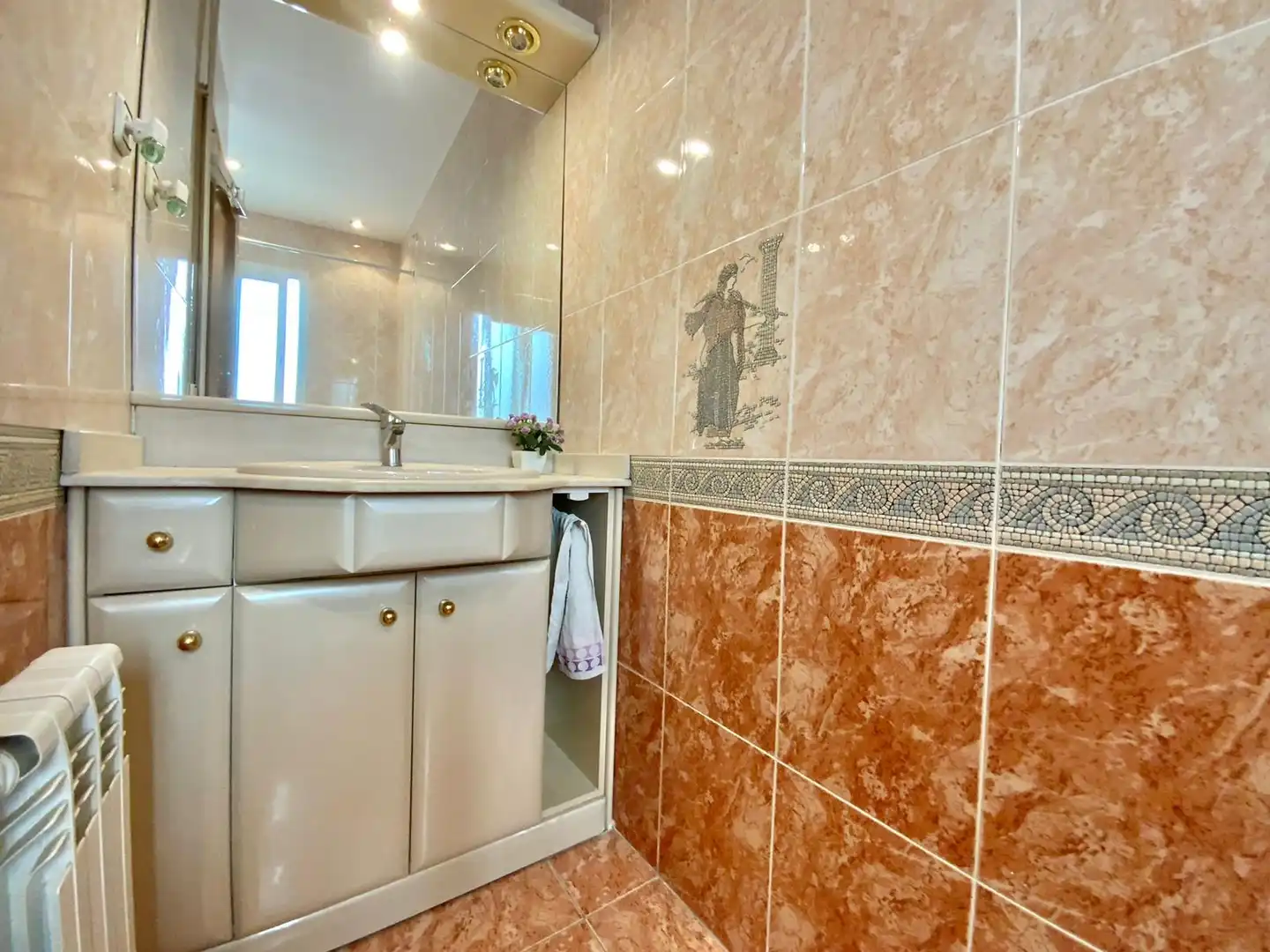Baño de Dúplex de alquiler en Martorell con Calefacción, Terraza y Amueblado