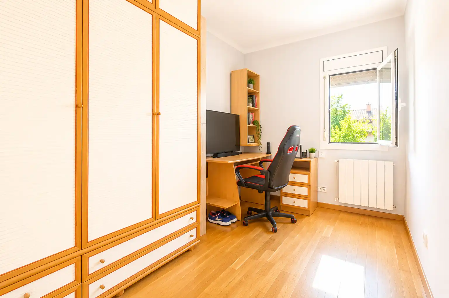 Habitación de Ático en venta en Santa Coloma de Gramenet con Aire acondicionado, Calefacción y Terraza