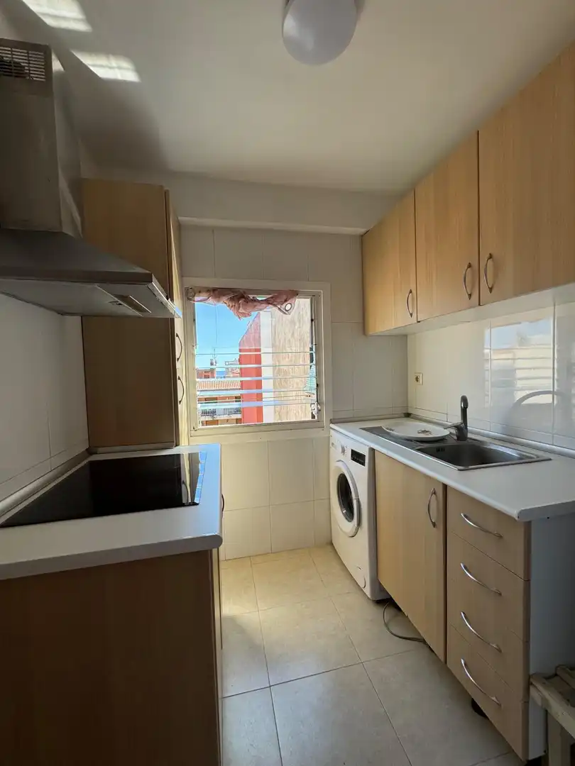 Küche von Wohnung zum Verkauf in Salou mit Klimaanlage und Heizung