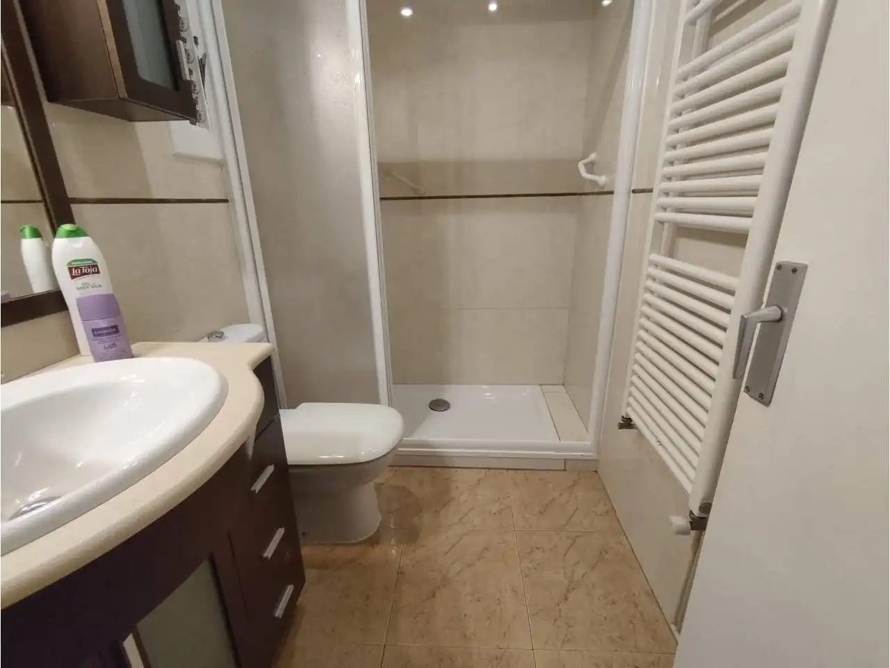 Bany de Apartament en venda en Canovelles amb Calefacció i Balcó