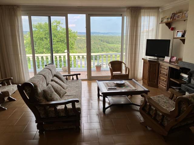 Casa-chalet en Venta en Olost