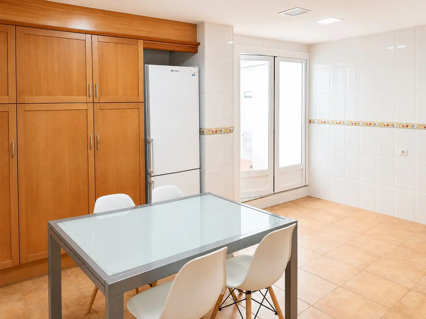 Küche von Wohnung zur Miete in Castellón de la Plana / Castelló de la Plana mit Klimaanlage