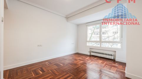 Foto 4 de Piso de alquiler en Cuatro Caminos - Azca, Madrid Capital