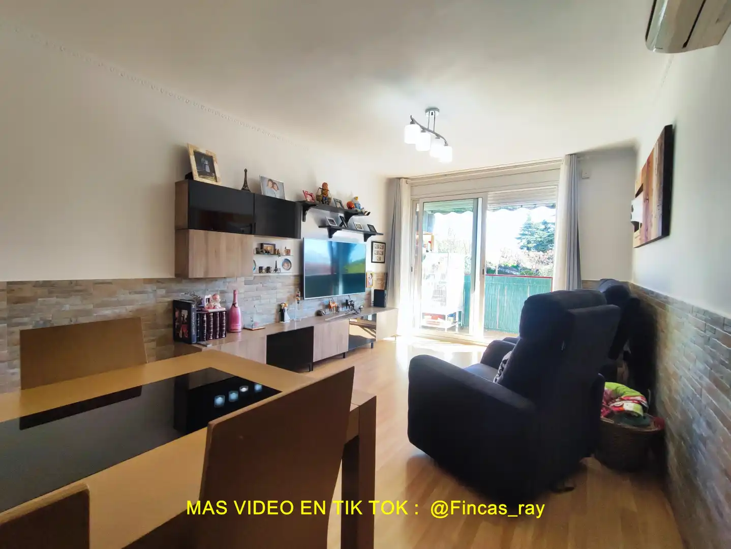 Sala d'estar de Pis en venda en Polinyà amb Aire condicionat, Calefacció i Parquet