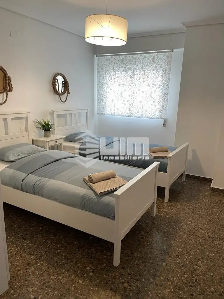 Piso con ascensor en venta en CALLE CANOVAS DEL CASTILLO, imagen 4