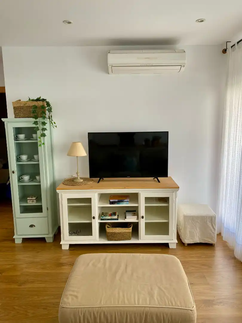 Sala d'estar de Pis de lloguer en Cornellà de Llobregat amb Moblat, Forn i Rentadora