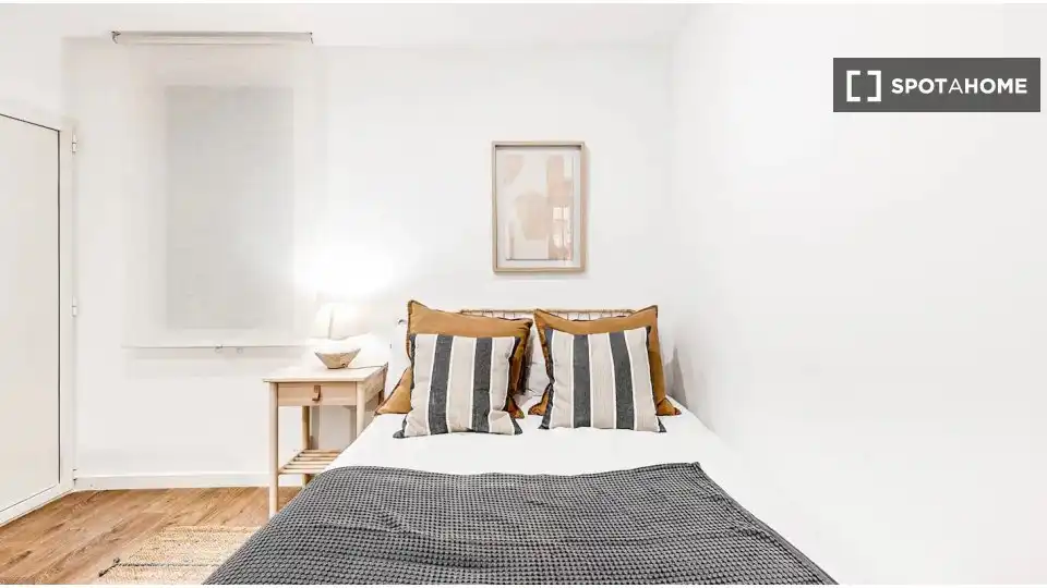 Habitación de Piso de alquiler en Barcelona con Aire acondicionado, Calefacción y Amueblado