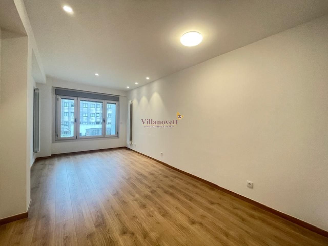 Sala d'estar de Pis de lloguer en Vigo  amb Calefacció