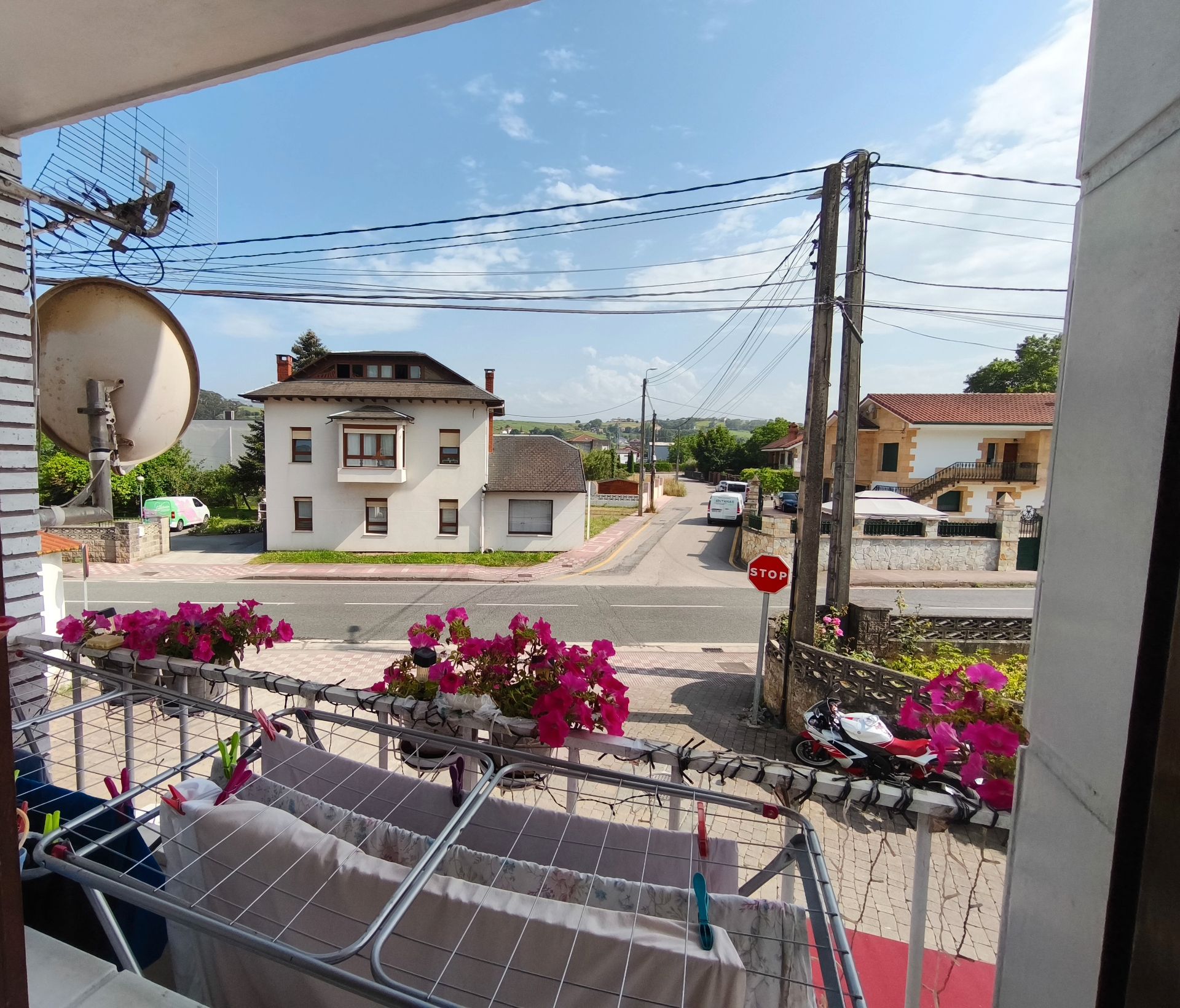Exterior view of House or chalet for sale in Camargo  with Parquet flooring, Terrace and Storage room