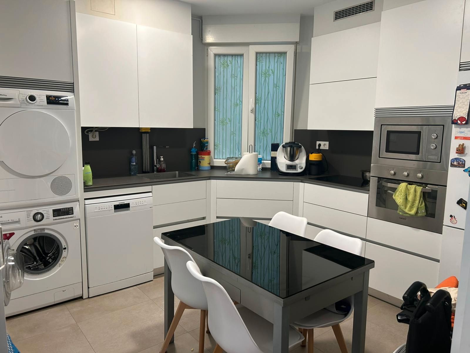 Kitchen of Flat for sale in Bilbao   with Heating, Storage room and Furnished