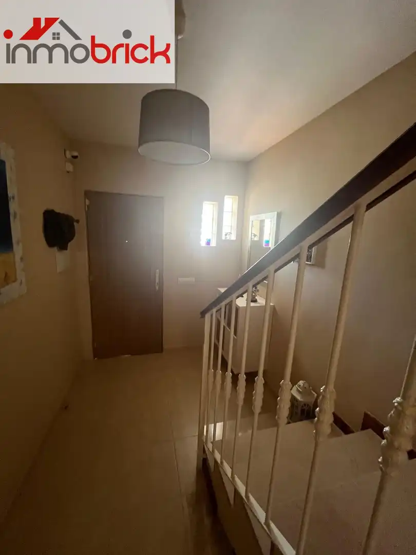 Houses for sale in Lucena  with Air Conditioner and Terrace