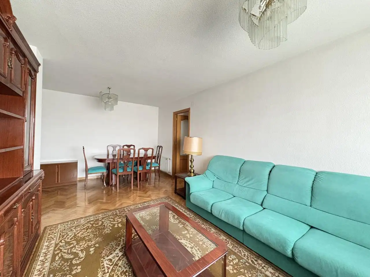 Wohnzimmer von Wohnung zur Miete in Madrid mit Heizung und Gemeinschaftspool