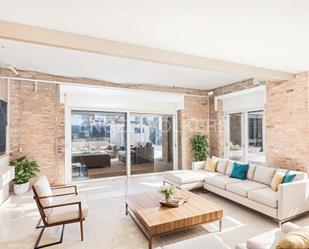 Living room of Apartment for sale in  Barcelona Capital  with Air Conditioner, Parquet flooring and Terrace