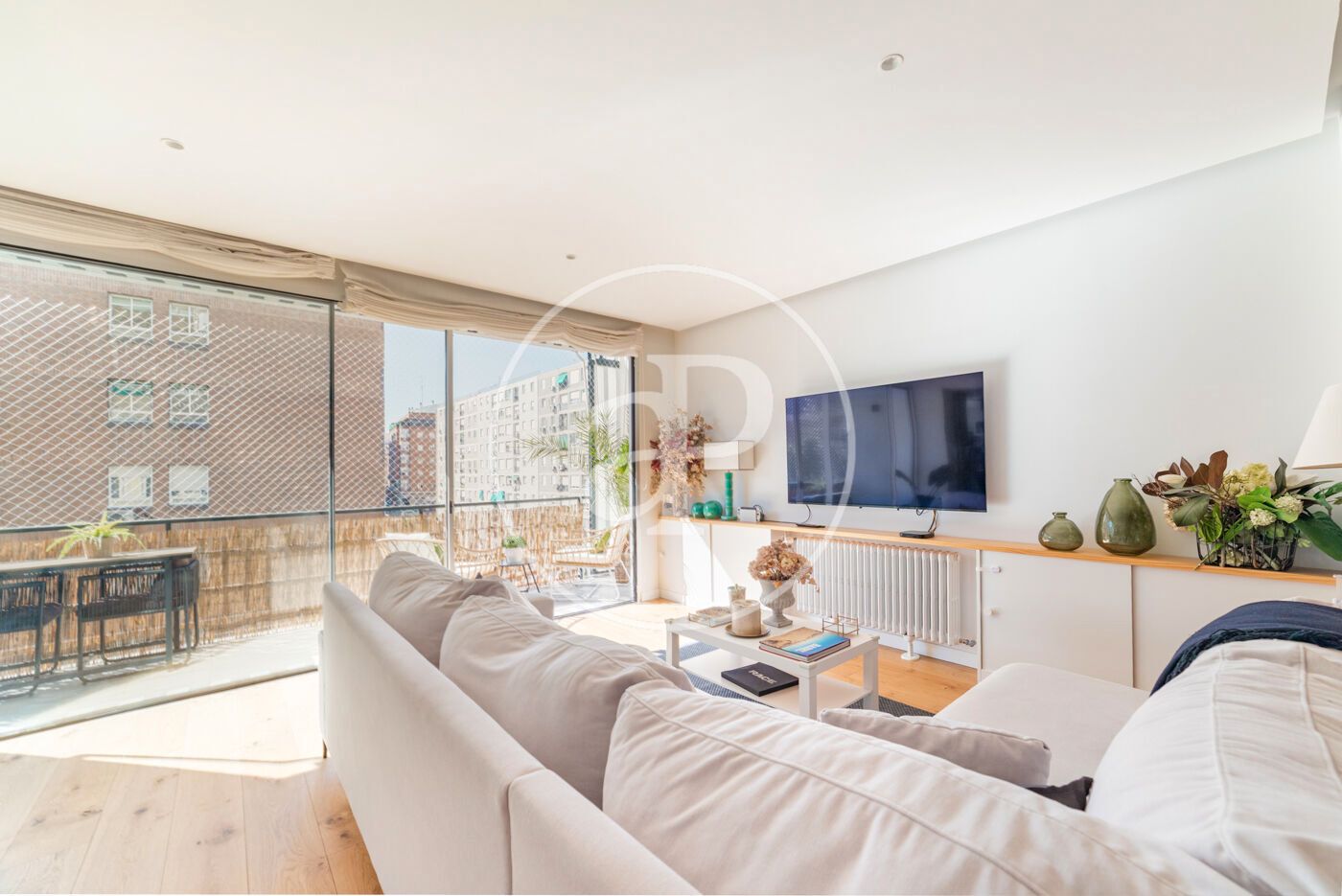 Sala d'estar de Pis en venda en  Madrid Capital amb Aire condicionat, Calefacció i Terrassa