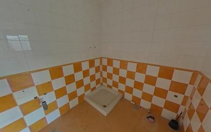 Bathroom of Flat for sale in Puertollano  with Swimming Pool