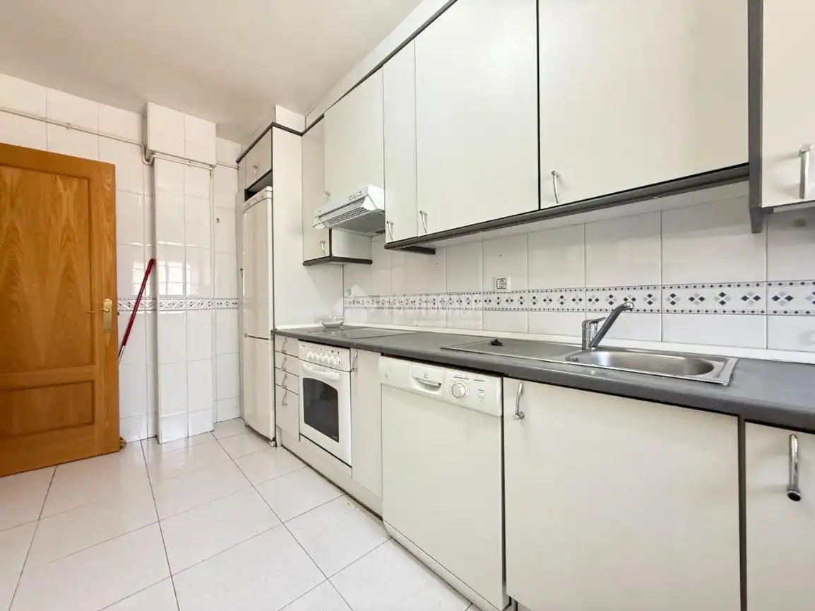 Cocina de Piso en venta en Galapagar con Calefacción y Trastero