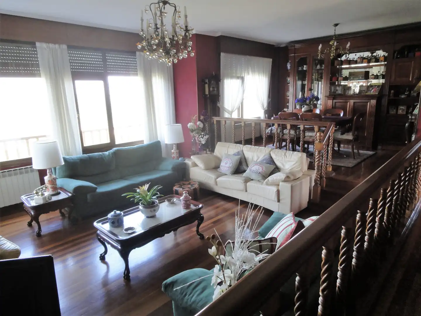 Sala d'estar de Casa o xalet en venda en Erandio amb Calefacció, Jardí privat i Terrassa