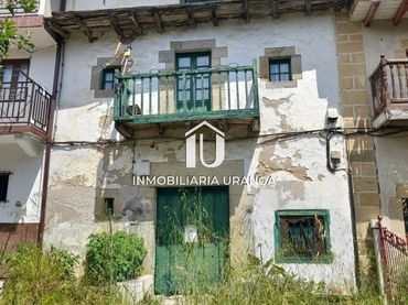 House with garden for sale in Lendagua
