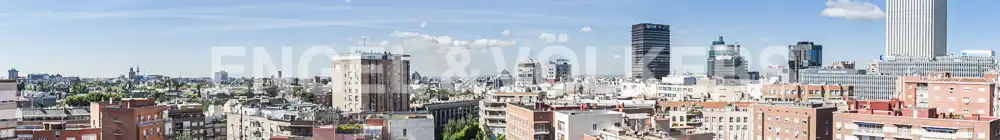 Vista exterior de Pis en venda en Madrid amb Aire condicionat i Calefacció