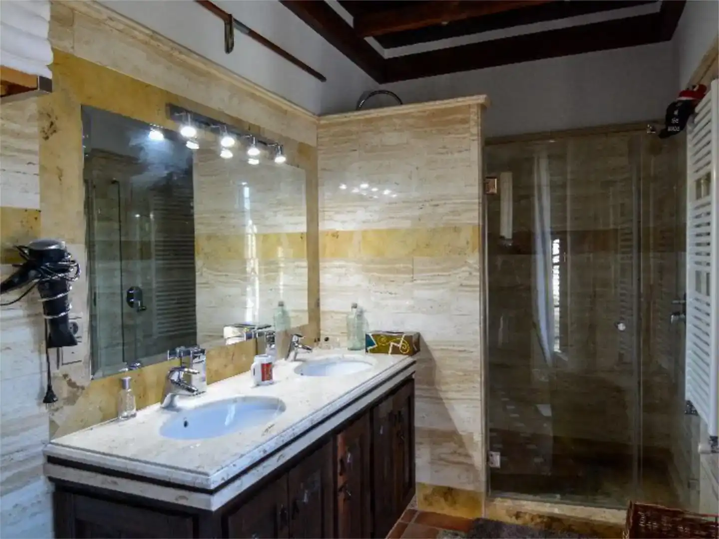 Badezimmer von Country house zum Verkauf in Alhaurín El Grande mit Klimaanlage, Schwimmbad und Balkon