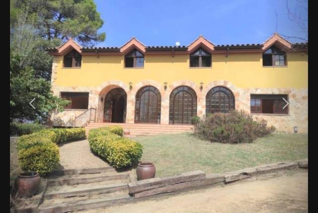 Casa-chalet en Venta en Barri de Lourdes - Gallecs