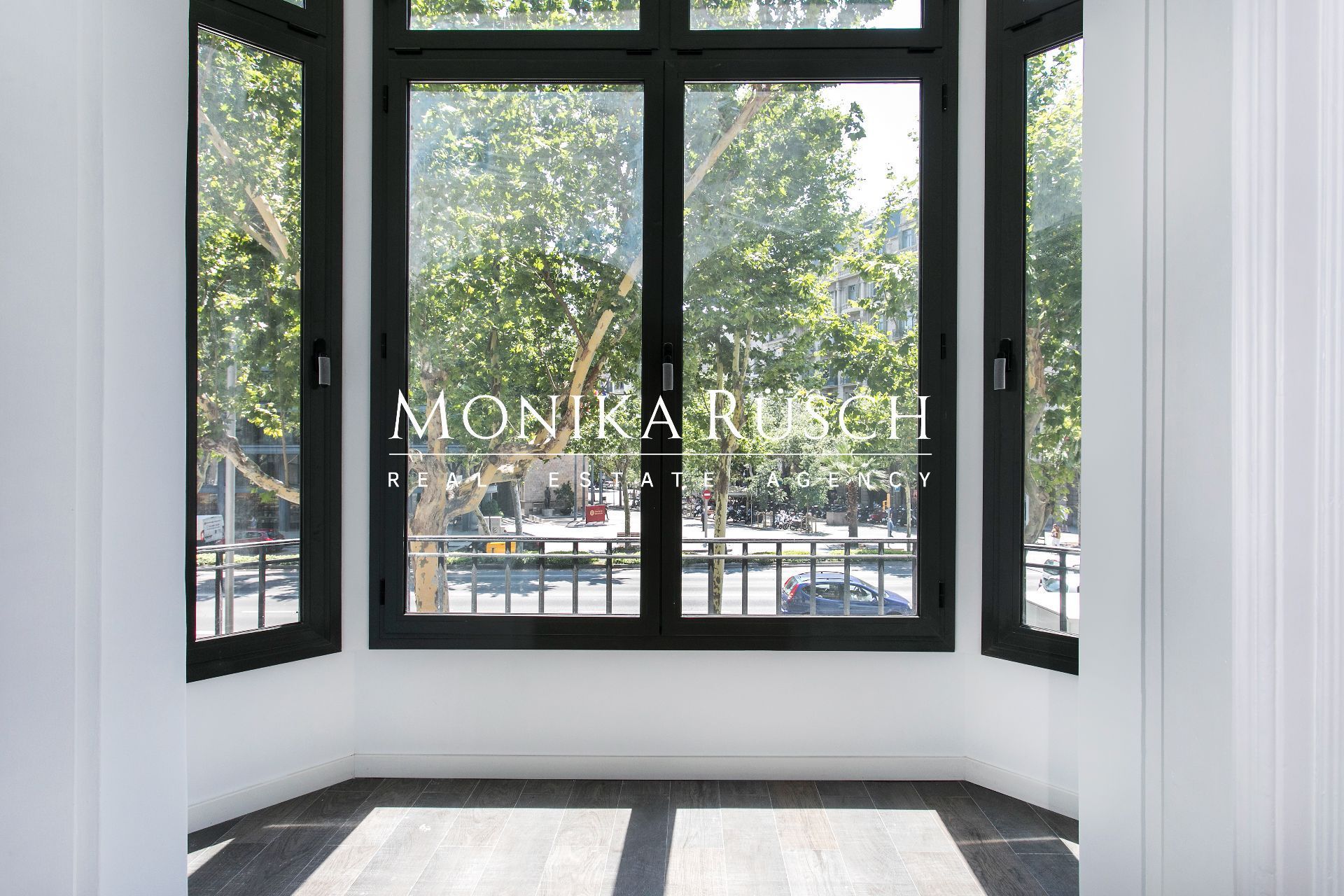 Exterior view of Flat to rent in  Barcelona Capital  with Air Conditioner, Heating and Terrace