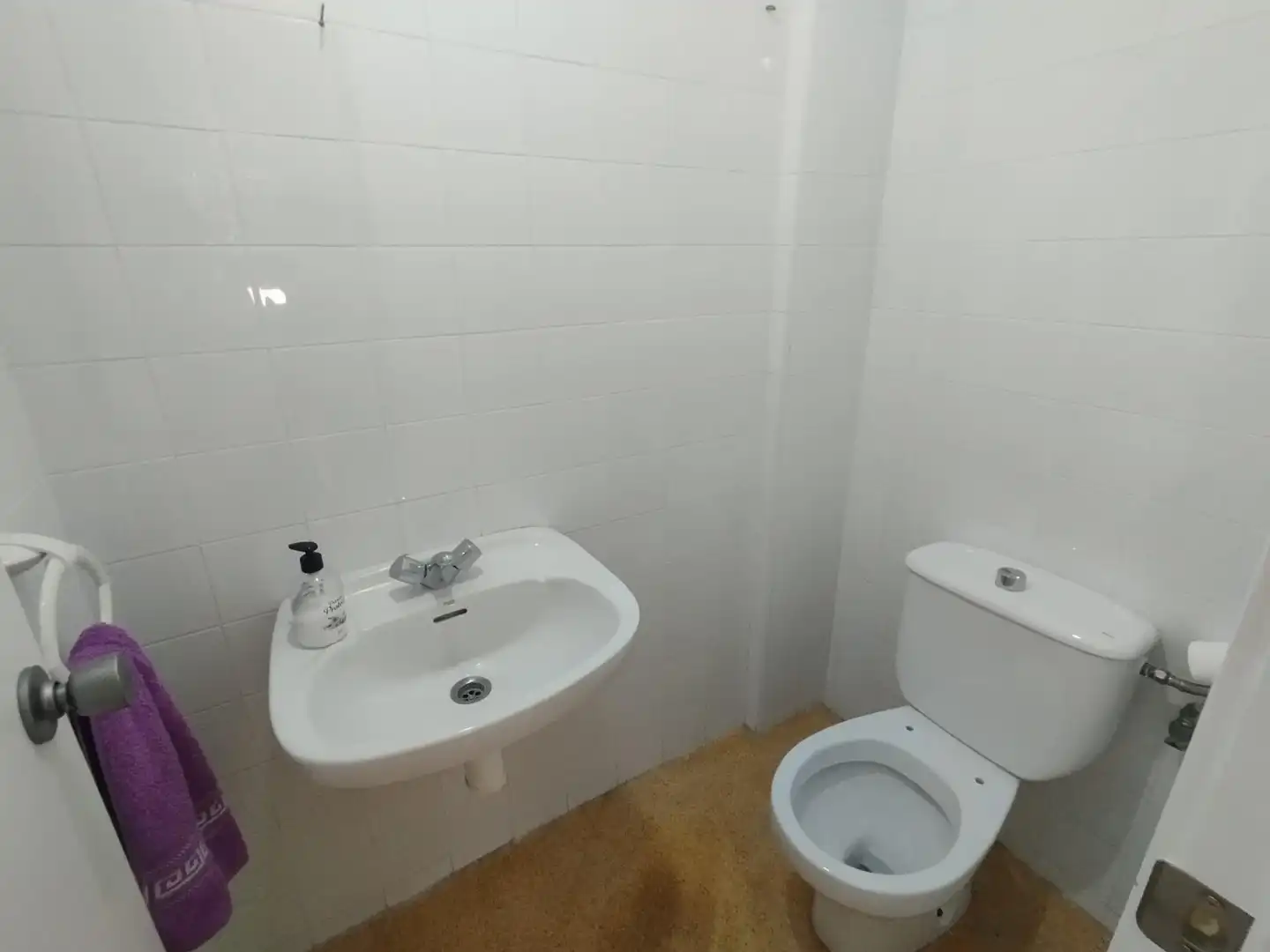 Baño de Piso en venta en Sabadell con Aire acondicionado