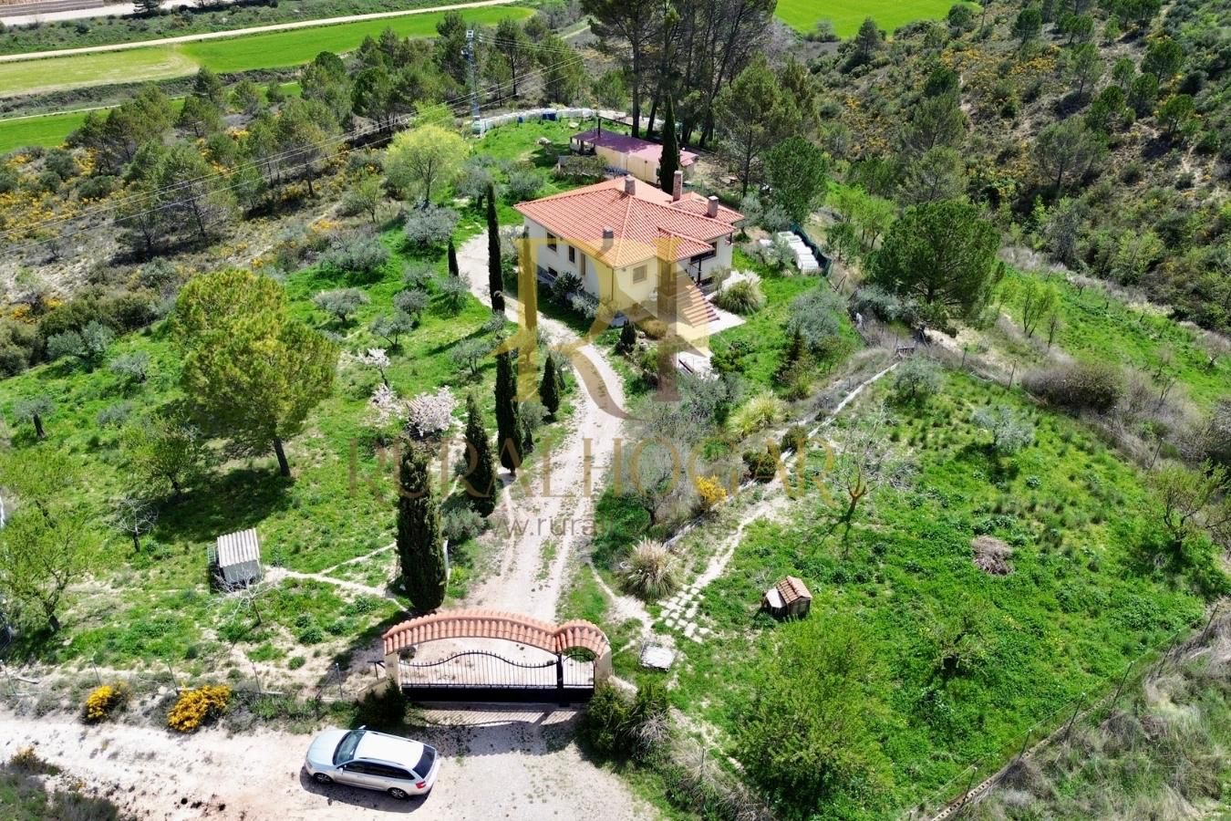 Exterior view of House or chalet for sale in Auñón  with Air Conditioner, Heating and Private garden