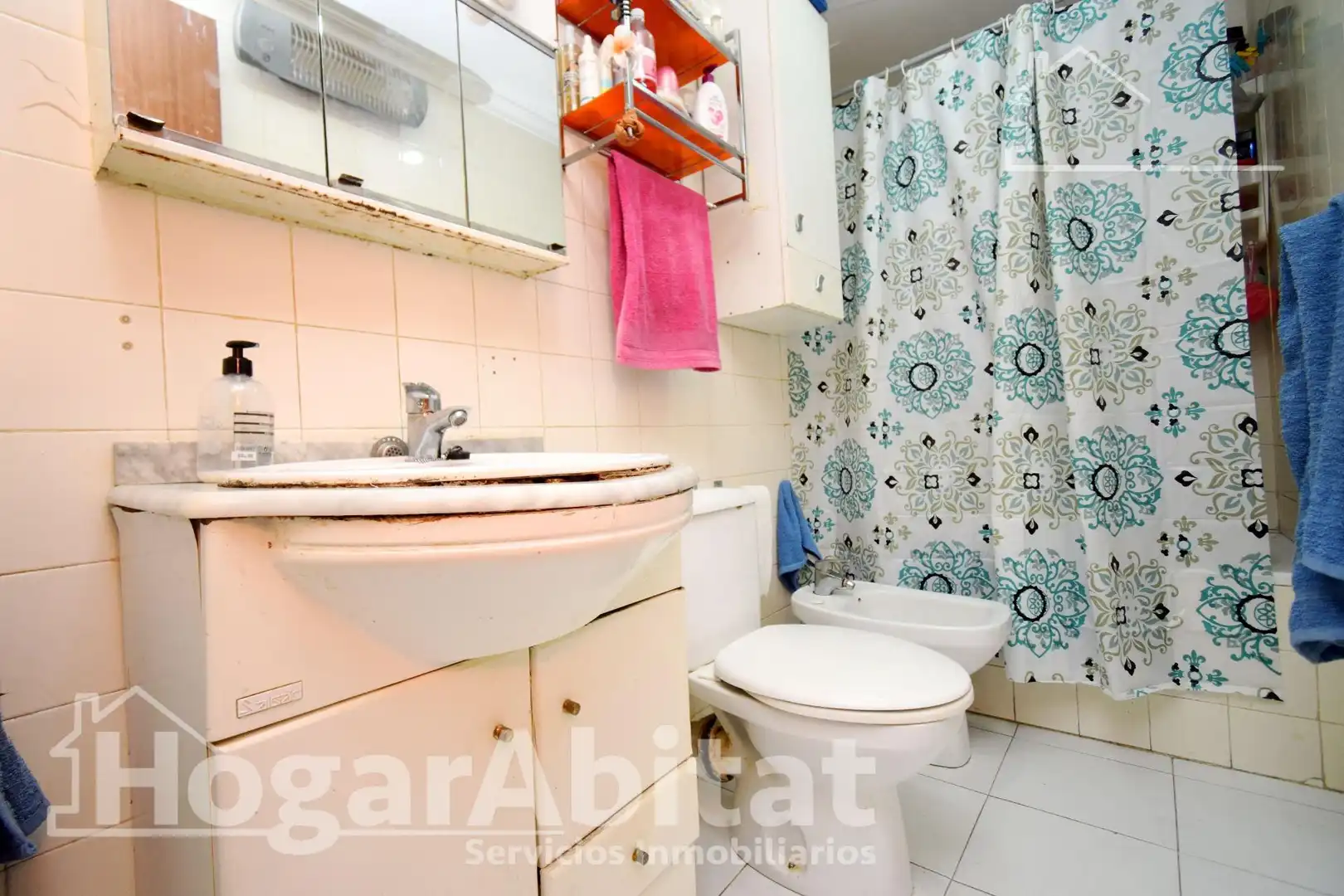 Baño de Piso en venta en Paterna con Aire acondicionado y Amueblado
