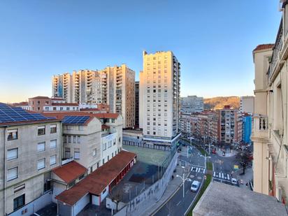 Exterior view of Flat to rent in Bilbao   with Heating, Furnished and Oven