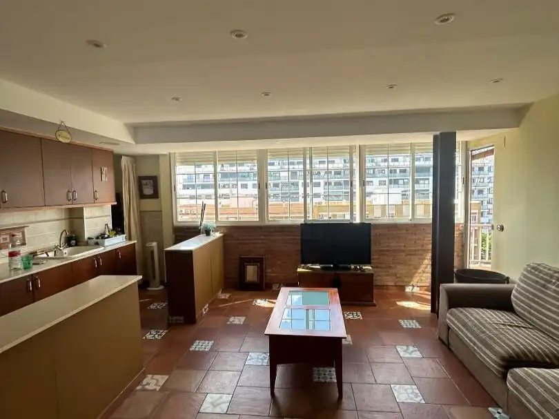 Wohnzimmer von Wohnung zur Miete in Valencia mit Klimaanlage, Heizung und Parkett