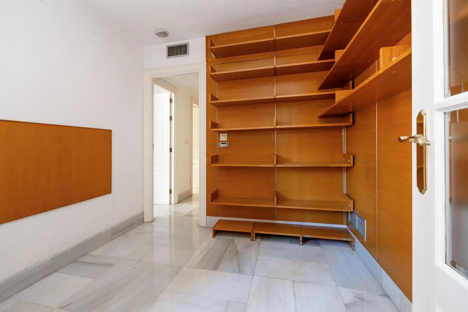 Flat for sale in Granada