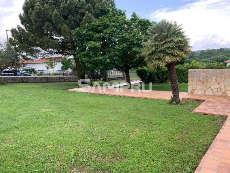Wohnung zum Verkauf in Legutio mit Heizung, Privatgarten und Terrasse