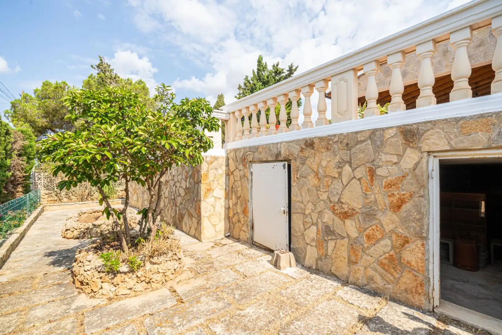 Vista exterior de Casa o xalet en venda en Marratxí amb Aire condicionat, Calefacció i Jardí privat