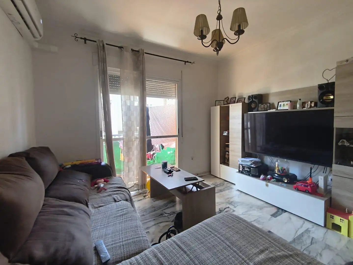 Sala de estar de Piso en venta en Algeciras con Terraza
