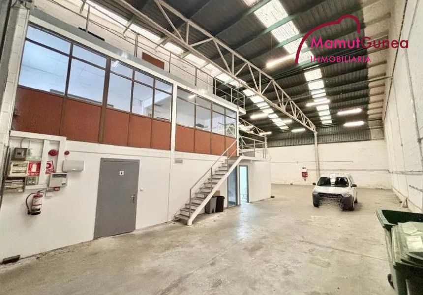 Nau industrial en venda en Donostia - San Sebastián 