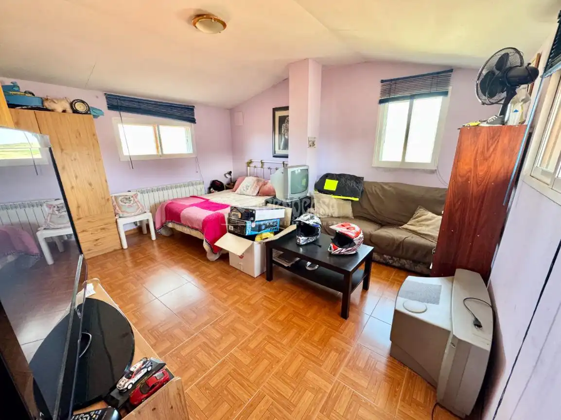 Schlafzimmer von Haus oder Chalet zum Verkauf in Valdeavero mit Heizung und Schwimmbad