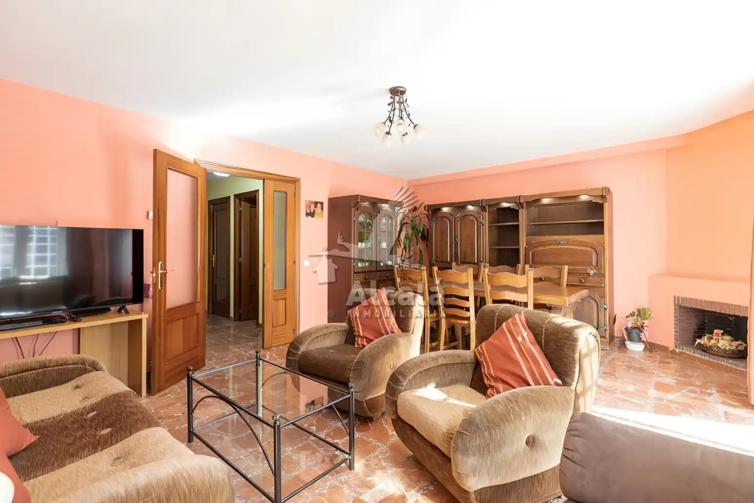 Wohnzimmer von Einfamilien-Reihenhaus zum Verkauf in Alcalá de Henares mit Heizung, Parkett und Schwimmbad