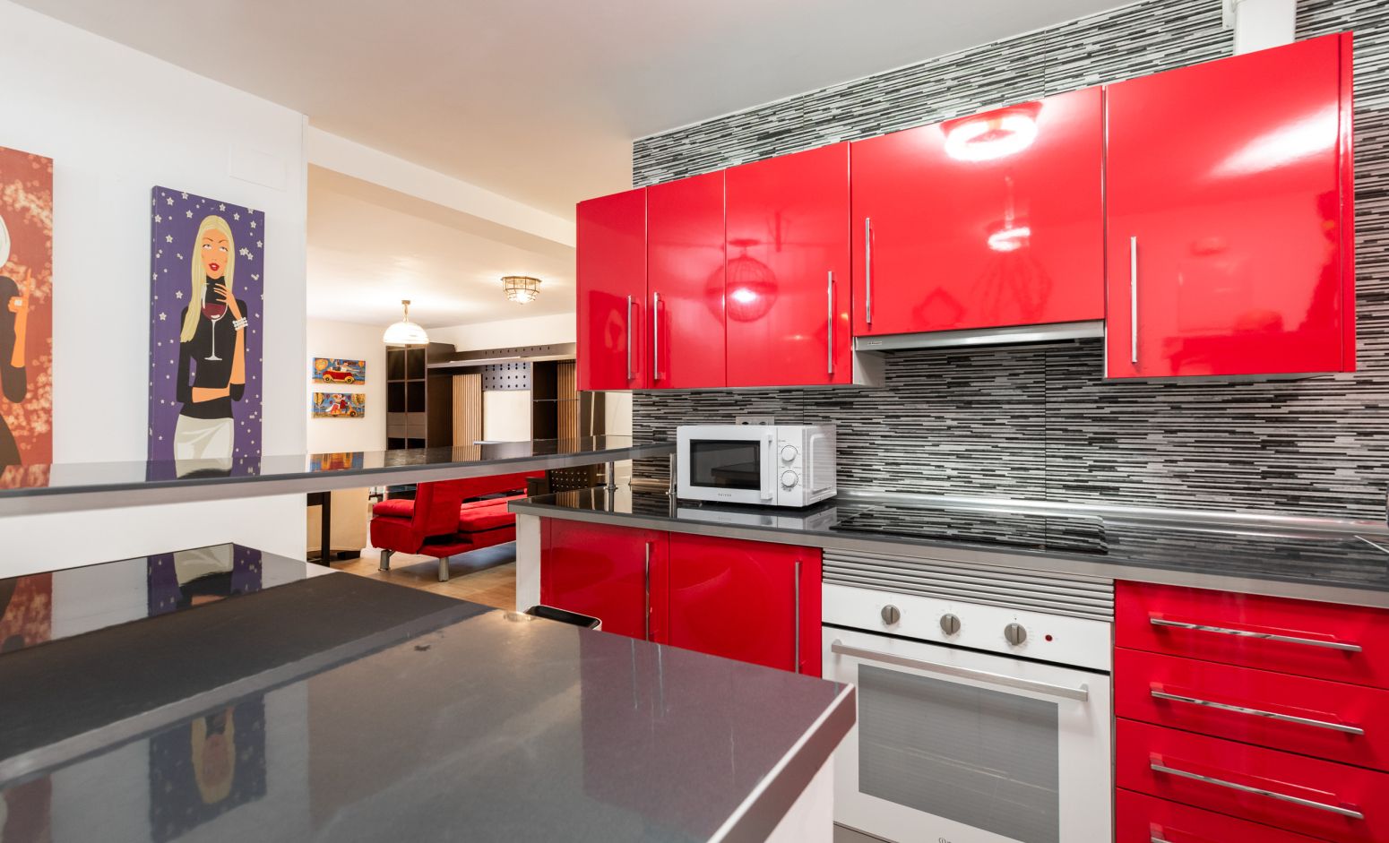 Cuina de Pis en venda en Oviedo  amb Calefacció, Parquet i Traster