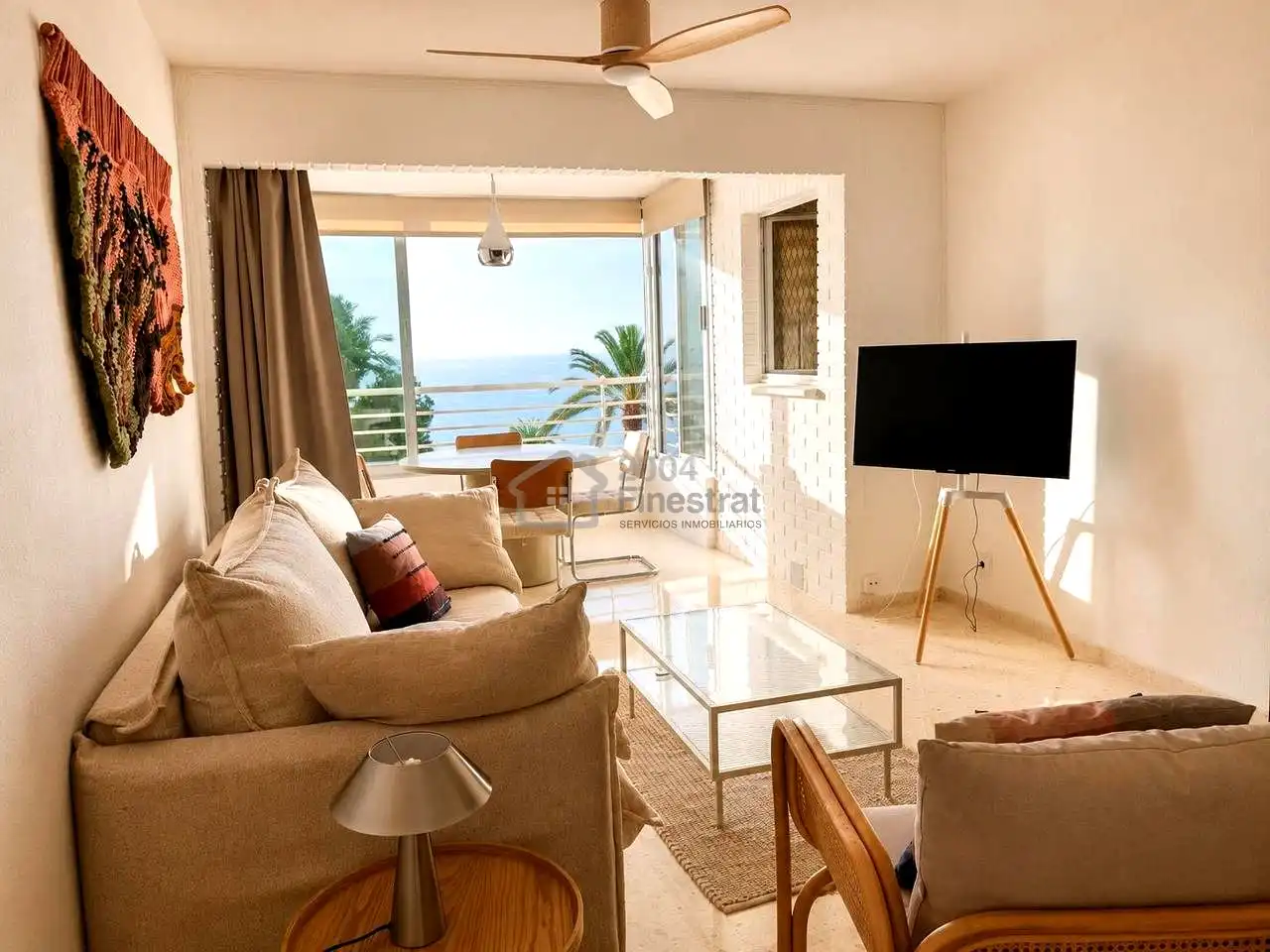 Living room of Flat for rent in Benidorm  with Terrace and Community pool