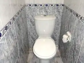 Badezimmer von Wohnung zur Miete in Gijón  mit Heizung, Parkett und Möbliert