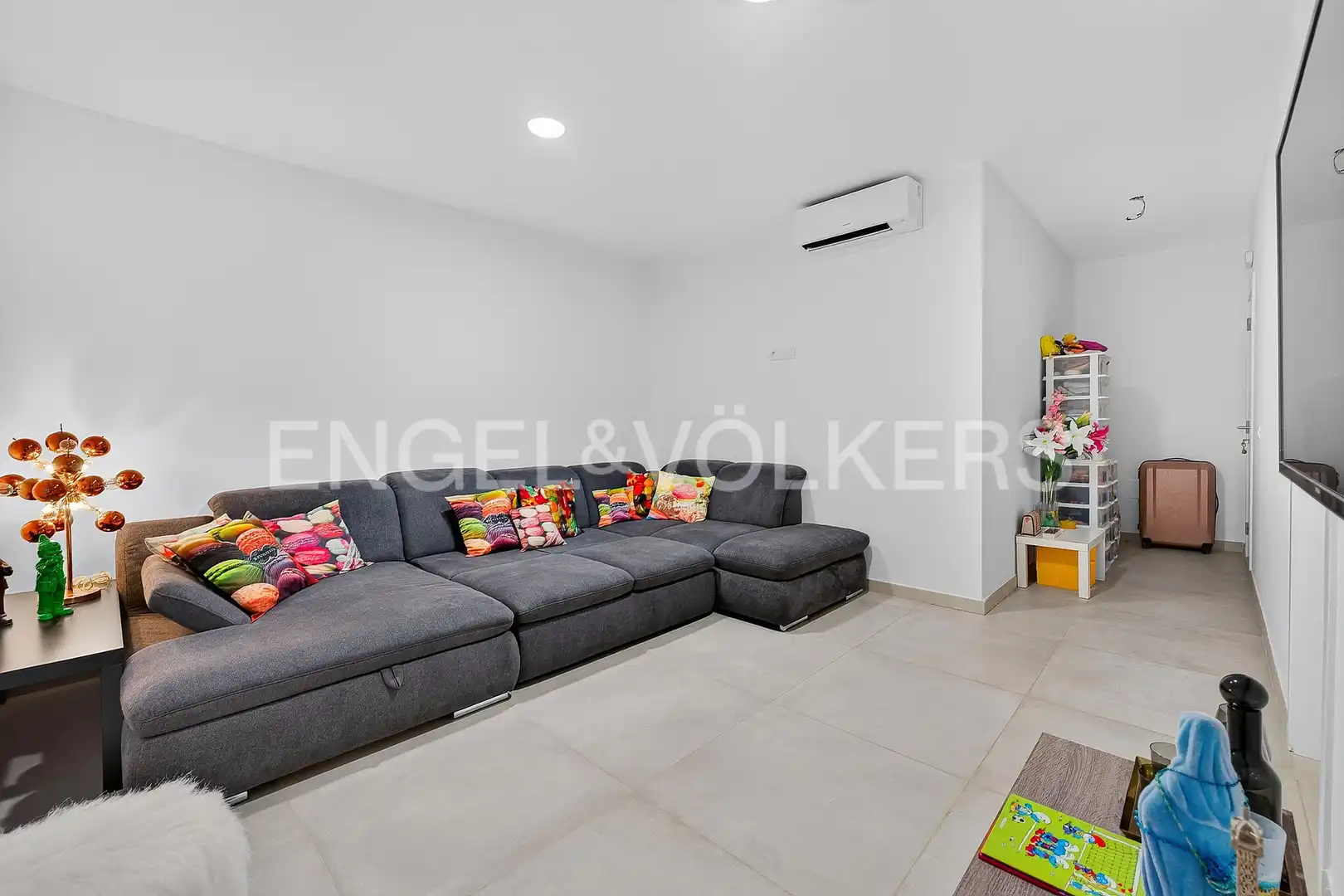 Wohnung zum Verkauf in Adeje mit Klimaanlage, Terrasse und Schwimmbad