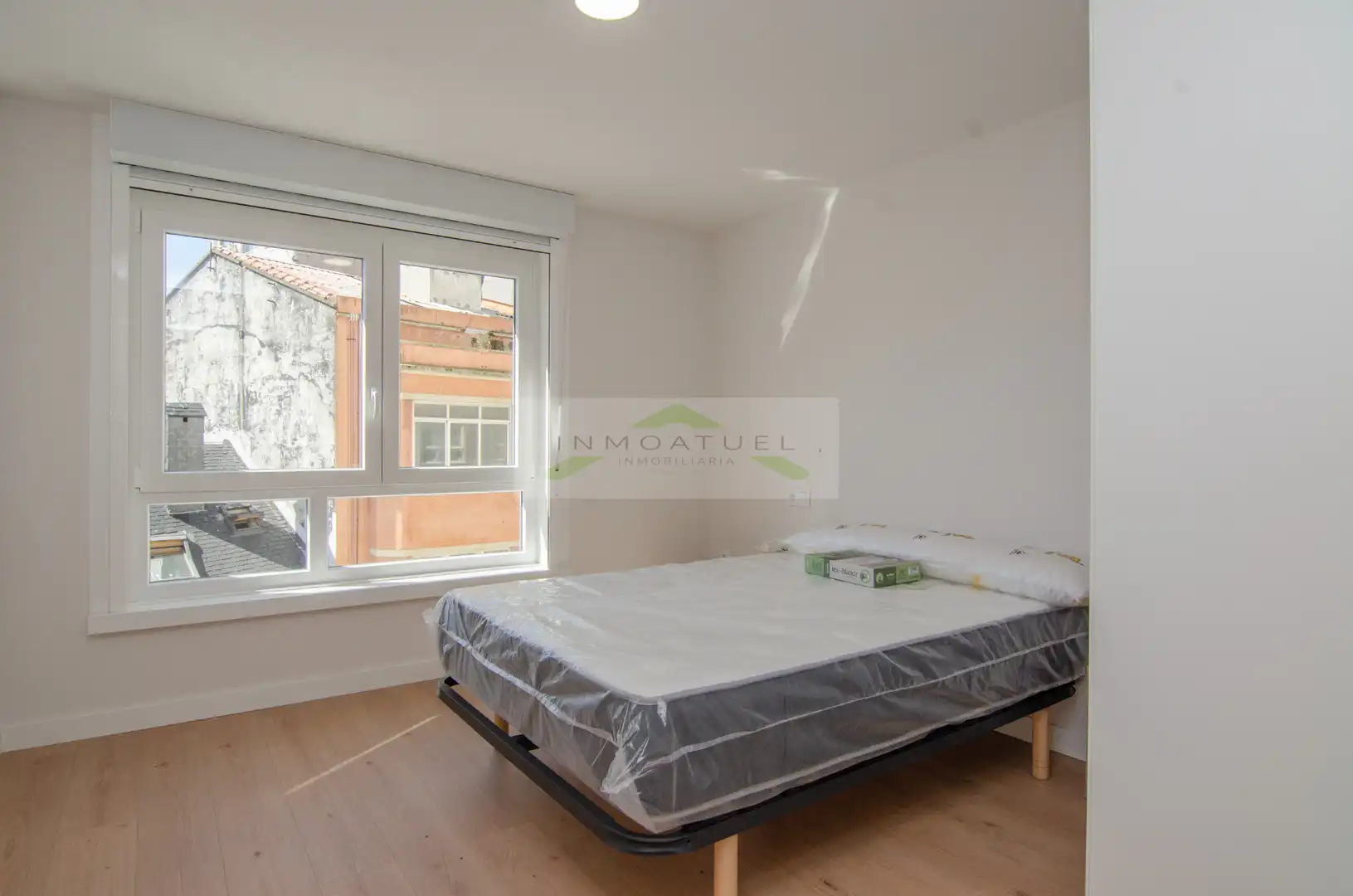 Habitación de Piso de alquiler en A Coruña Capital  con Calefacción, Amueblado y Horno