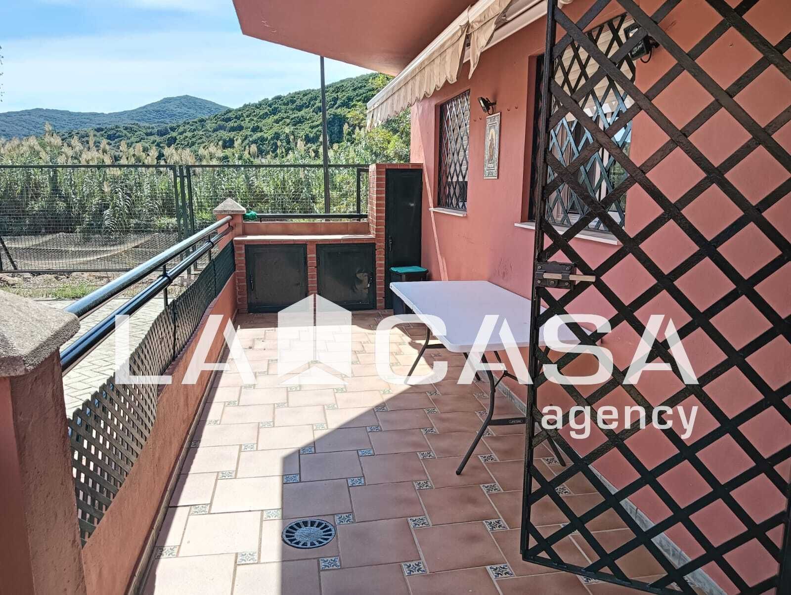 Terraza de Planta baja de alquiler en Algeciras con Terraza y Piscina