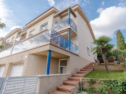 Exterior view of Single-family semi-detached for sale in  Tarragona Capital  with Terrace and Swimming Pool