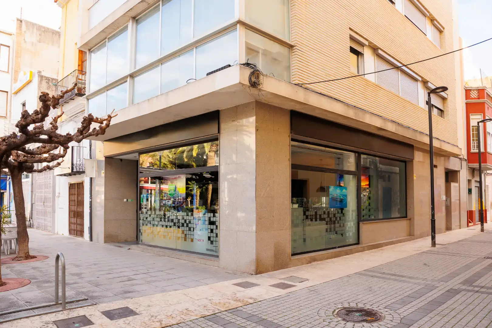 Locale commerciale in vendita a Plaça del Mercat Vell 14
