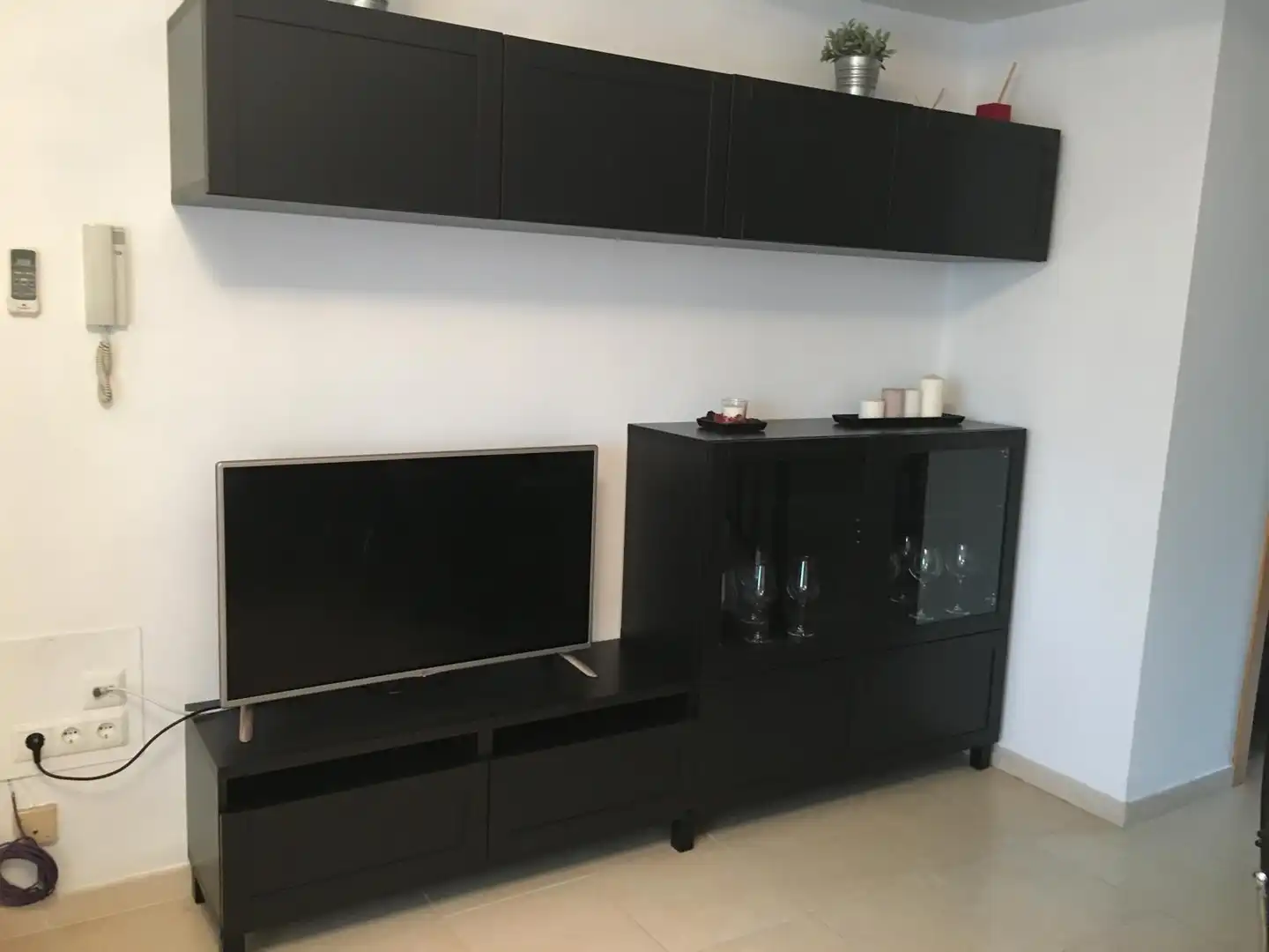 Sala d'estar de Casa adosada en venda en Vélez-Málaga amb Aire condicionat, Terrassa i Moblat
