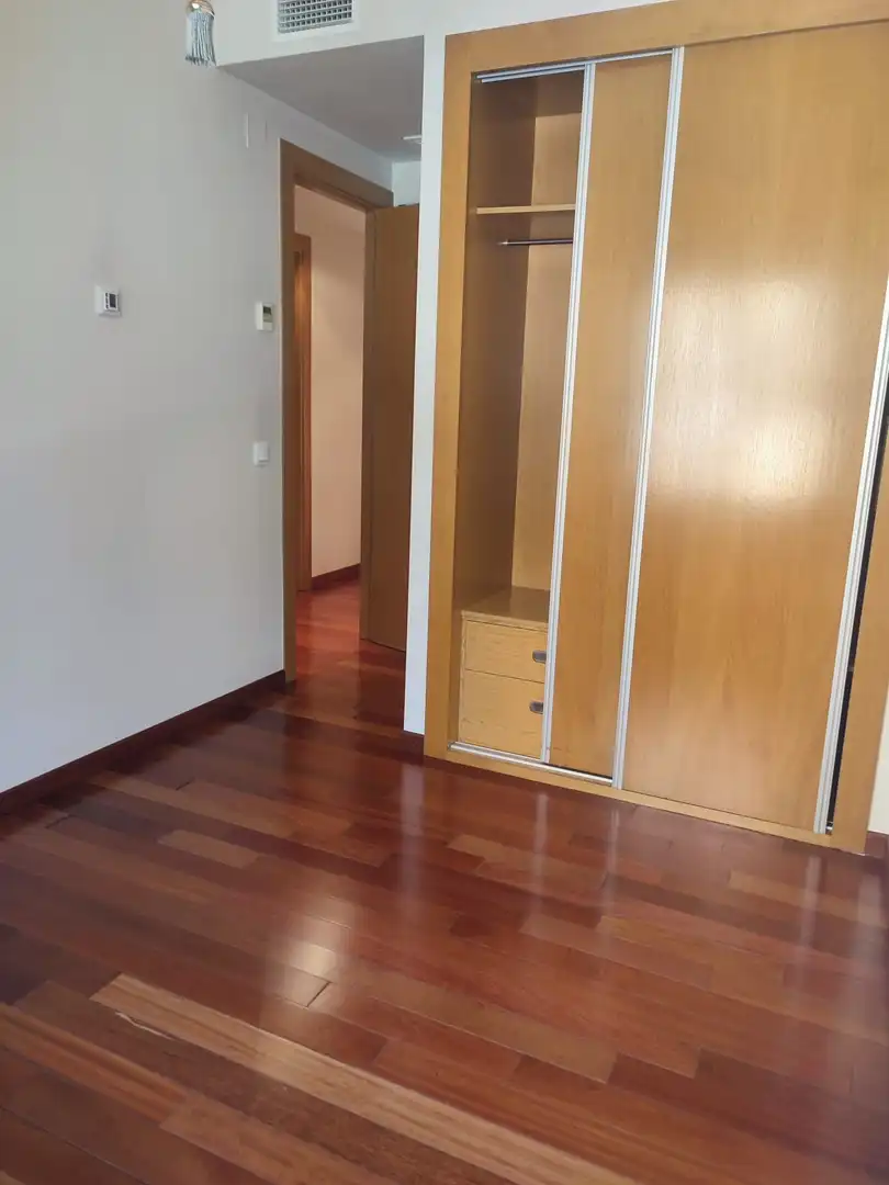 Dormitori de Pis de lloguer en Murcia amb Aire condicionat, Calefacció i Moblat
