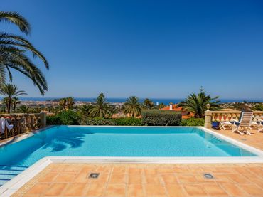 Chalet con piscina en venta en El Montgó
