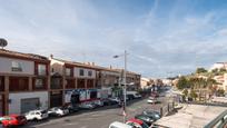 Exterior view of Single-family semi-detached for sale in Cenes de la Vega  with Air Conditioner, Balcony and Community pool